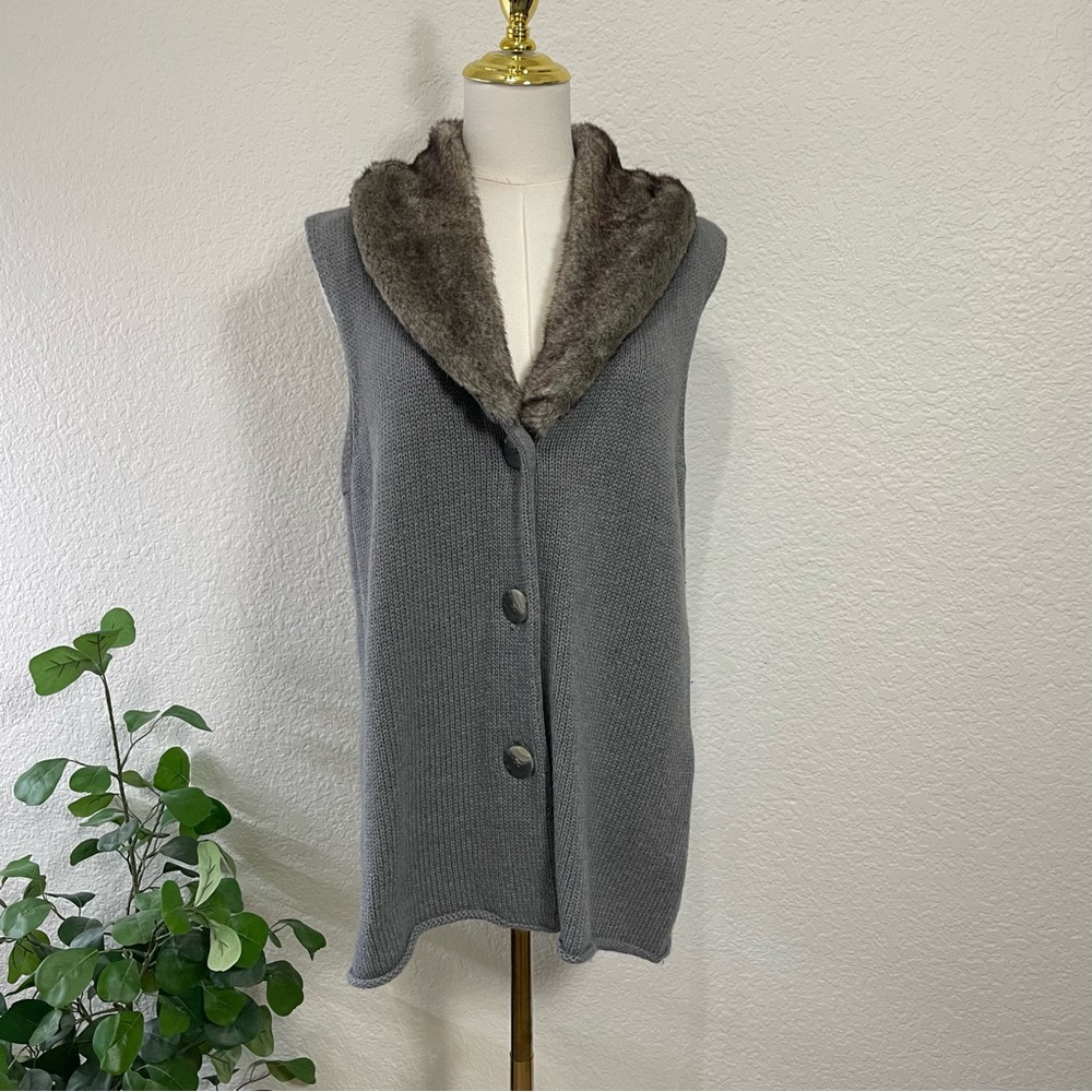 J. Jill Gray Knit Vest with Faux Fur Collar